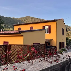 Couette-café La Fucinaia Pet Friendly Adults Only, Campiglia Marittima